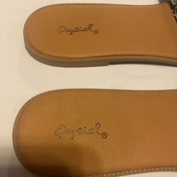 Qupid Denim Ruffle Sandals VGUC Size Women’s 8 - Picture 4 of 4